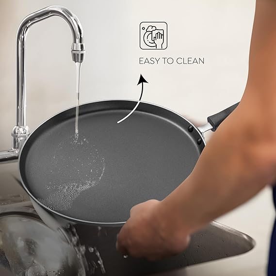 Judge by Prestige 28Cm Everyday Non-Stick Tawa (Aluminium) | Low Oil Cooking | Easy to Clean |Cool Touch Handle, Black-37277